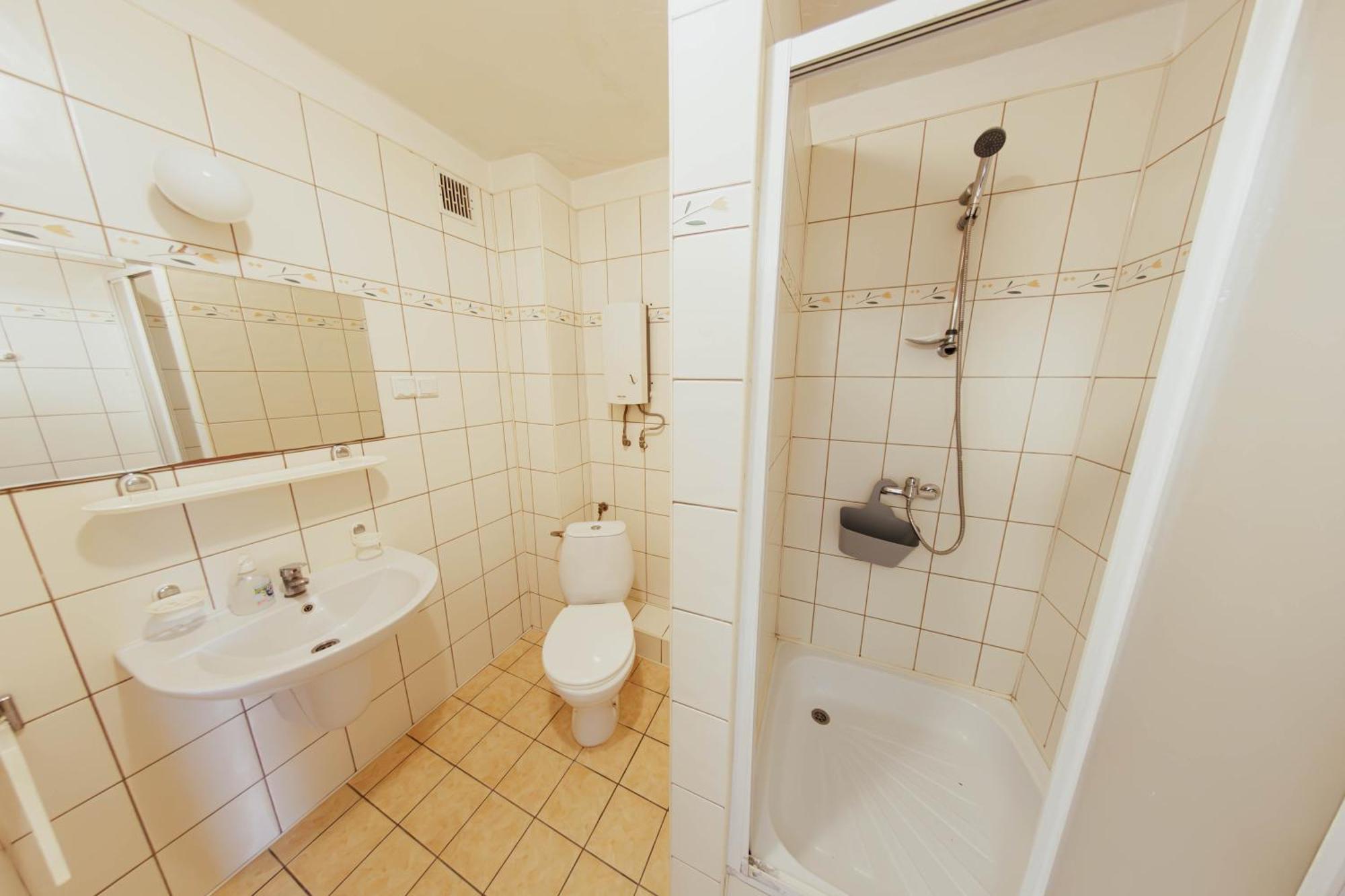 Twoj Hostel Ruda Slaska Exteriör bild
